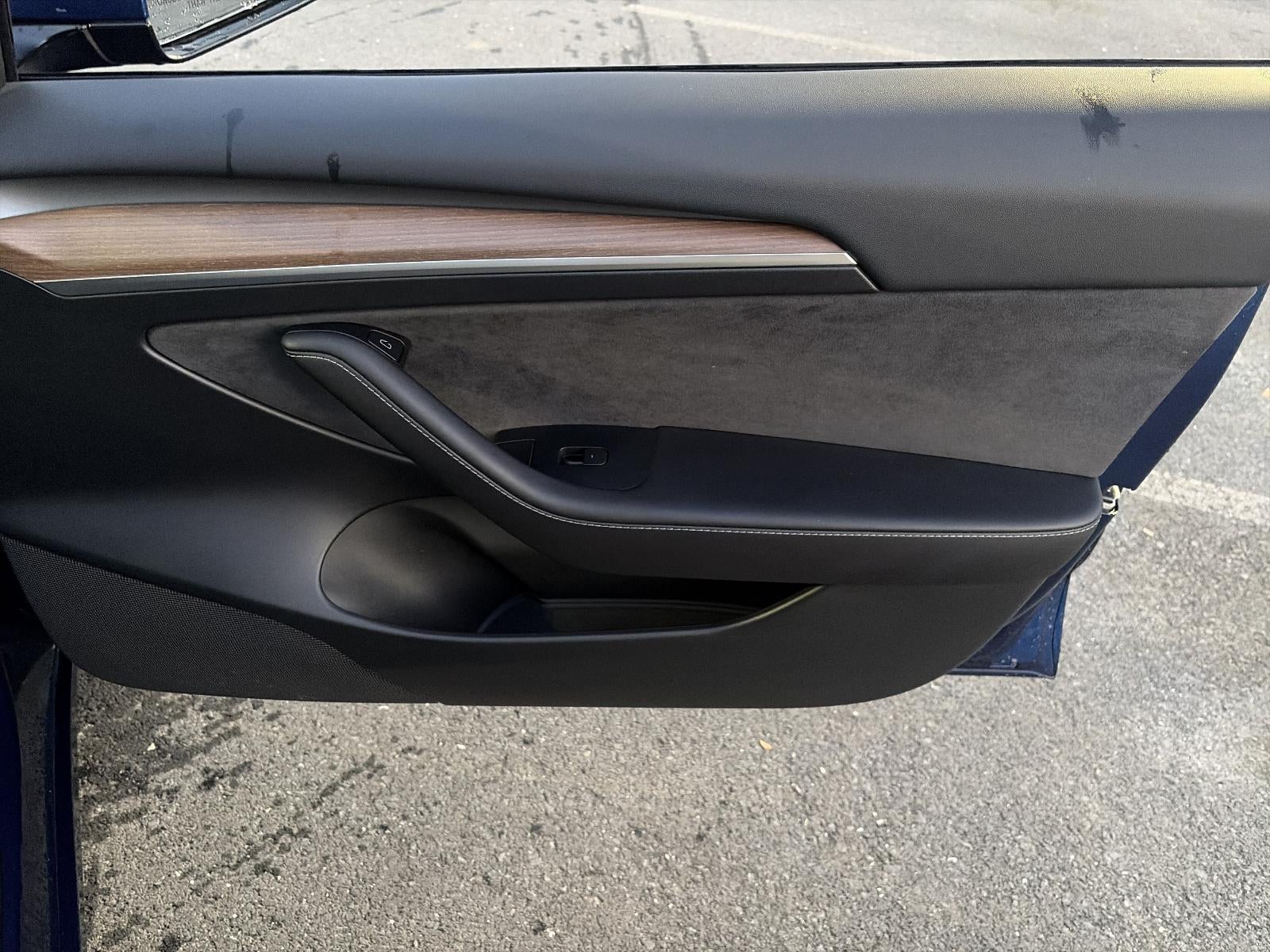 2023 Tesla Model 3 RWD