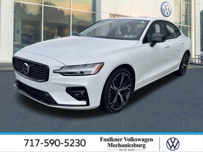 2024 Volvo S60 B5 FWD Plus Dark Theme