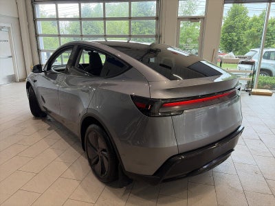 2026 Tesla Model Y RWD