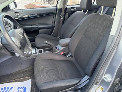 2016 Mitsubishi Lancer Man ES FWD