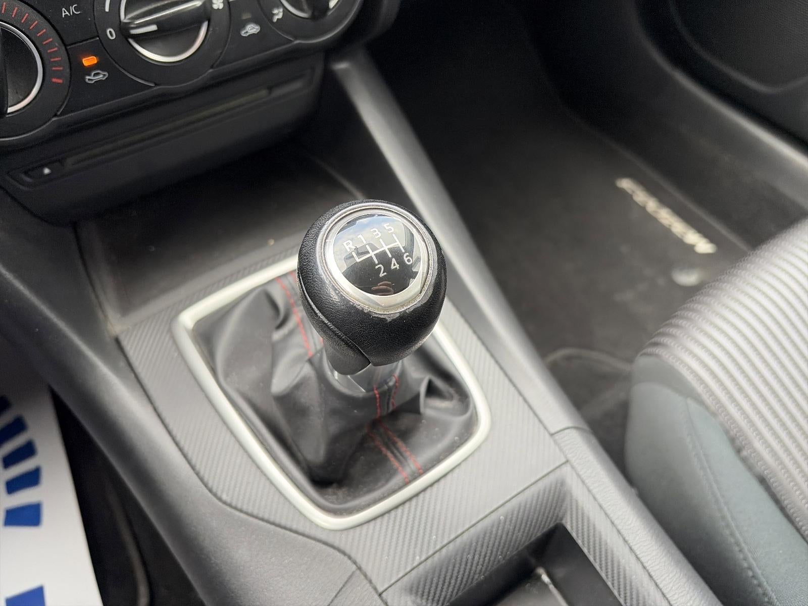 2014 Mazda Mazda3 4dr Sdn Man i Touring