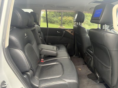 2012 INFINITI QX56 4WD 8-passenger