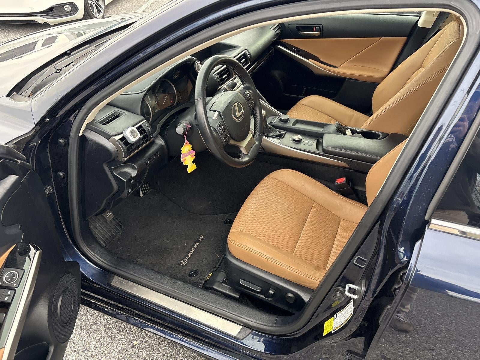 2019 Lexus IS 300 AWD