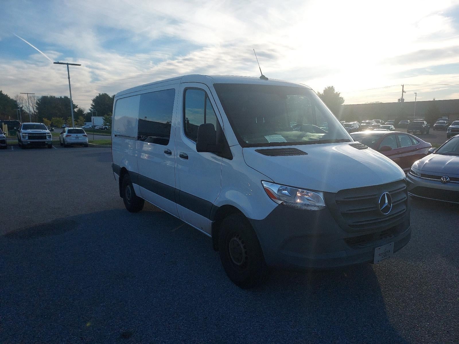 2021 Mercedes-Benz Sprinter Cargo Van 1500 Standard Roof I4 144" RWD