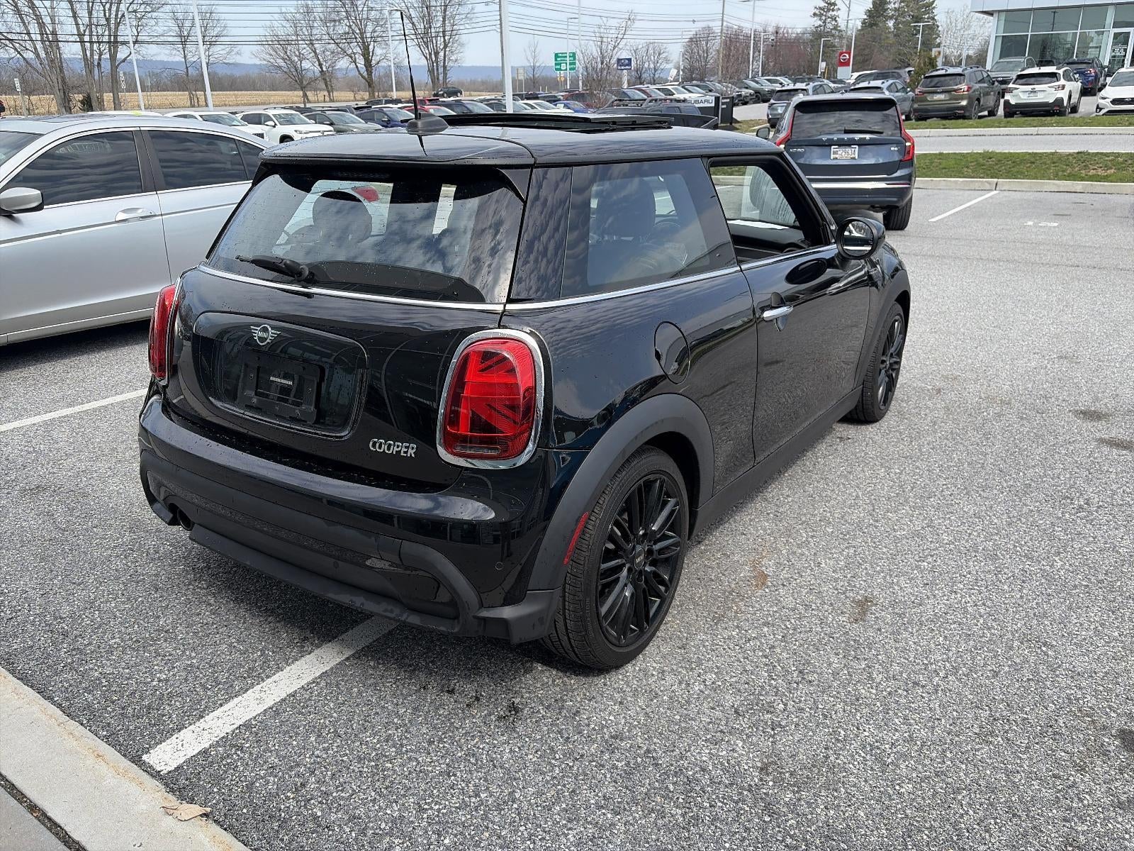 2022 MINI Oxford Edition Hardtop 2 Door Oxford Edition