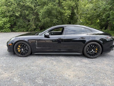 2022 Porsche Panamera Turbo S AWD