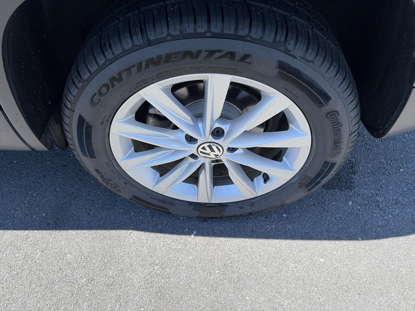 2017 Volkswagen Tiguan Limited 2.0T 4MOTION
