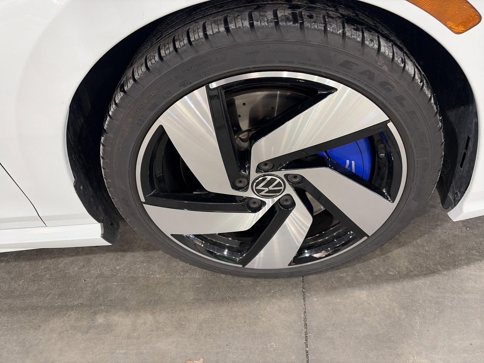 2024 Volkswagen Golf R 2.0T Manual