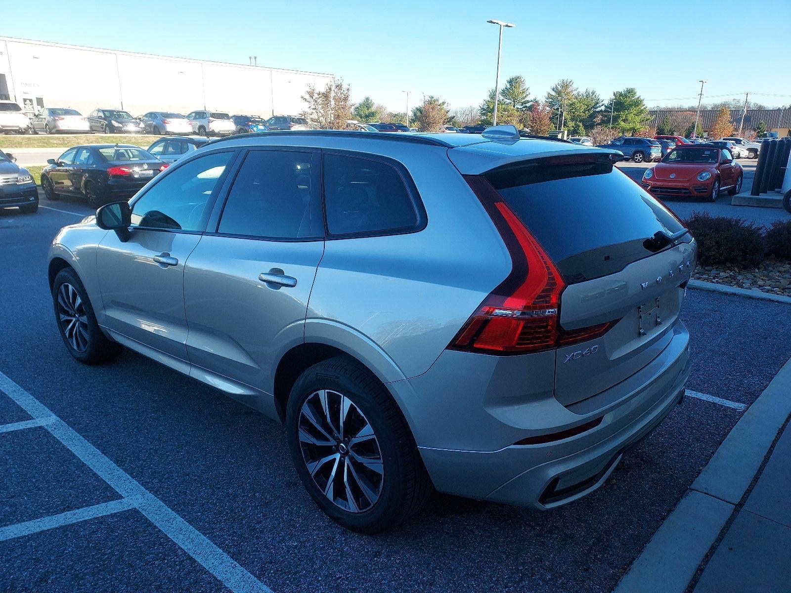 2024 Volvo XC60 B5 AWD Core Dark Theme