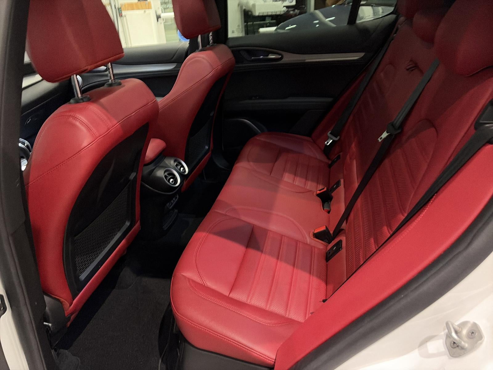 2023 Alfa Romeo Stelvio Veloce AWD