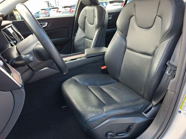 2021 Volvo S60 T5 AWD Momentum