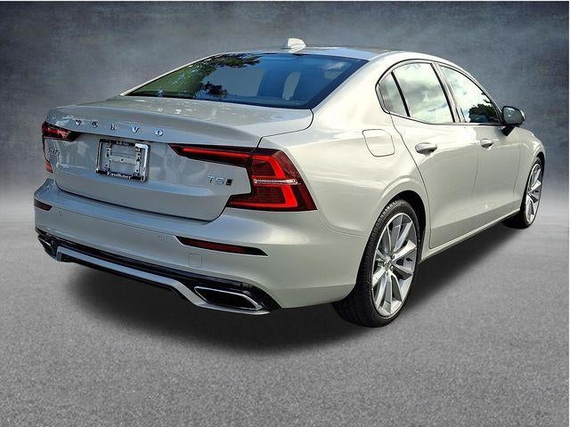 2021 Volvo S60 T5 AWD Momentum