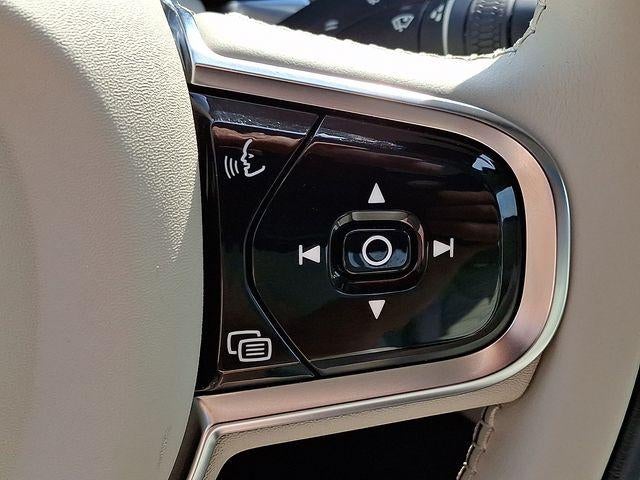 2025 Volvo S60 Plug-In Hybrid T8 AWD Plus