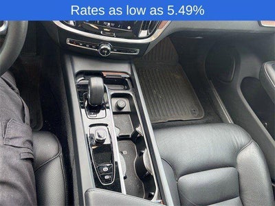 2024 Volvo S60 B5 FWD Plus Dark Theme