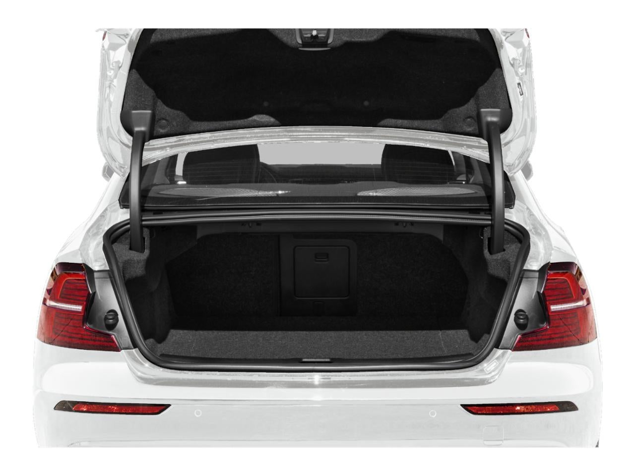 2024 Volvo S60 B5 FWD Plus Dark Theme