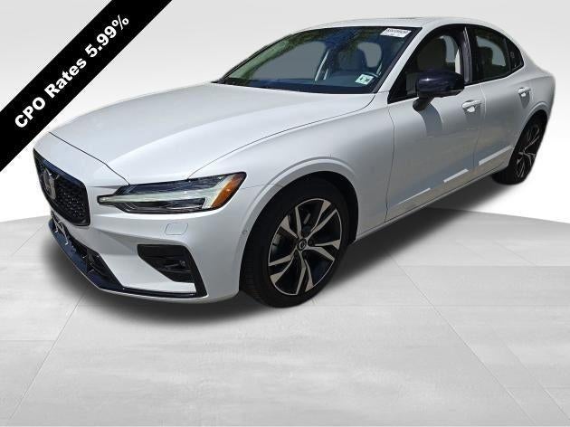 2025 Volvo S60 B5 AWD Plus