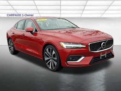 2023 Volvo S60 B5 AWD Ultimate Bright Theme