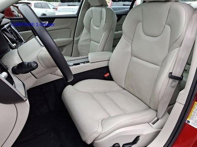 2023 Volvo S60 B5 AWD Ultimate Bright Theme