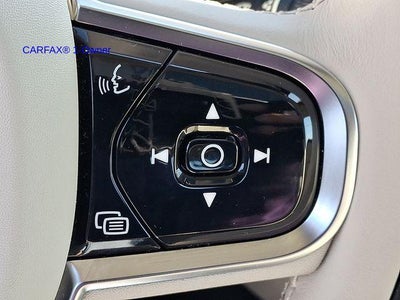 2024 Volvo S60 B5 AWD Plus Dark Theme