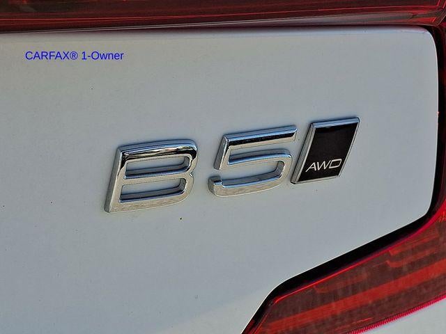 2024 Volvo S60 B5 AWD Plus Dark Theme