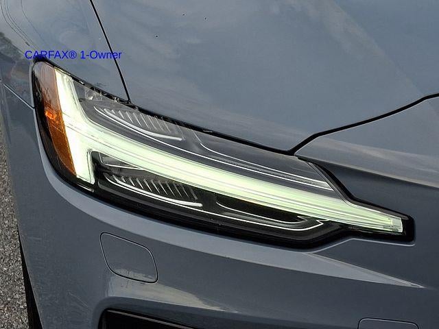 2023 Volvo S60 B5 AWD Core Dark Theme