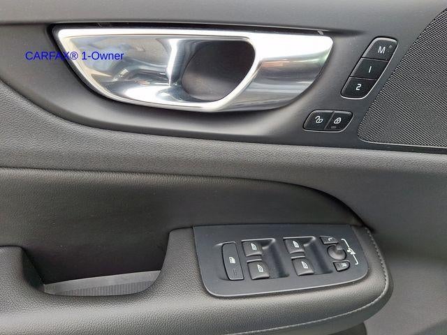 2023 Volvo S60 B5 AWD Core Dark Theme