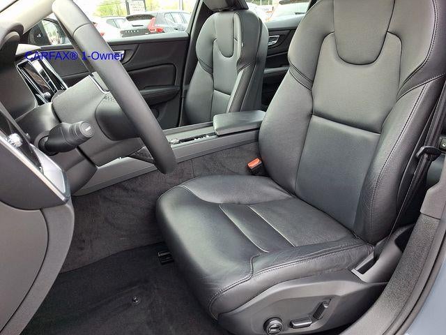 2023 Volvo S60 B5 AWD Core Dark Theme