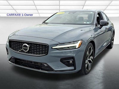 2023 Volvo S60 B5 AWD Core Dark Theme