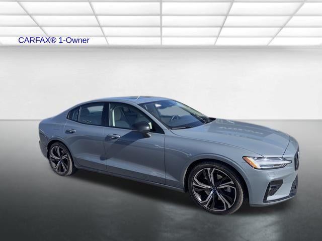 2023 Volvo S60 B5 AWD Plus Dark Theme