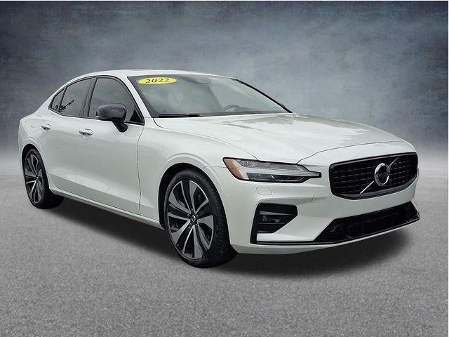 2022 Volvo S60 B5 AWD Momentum