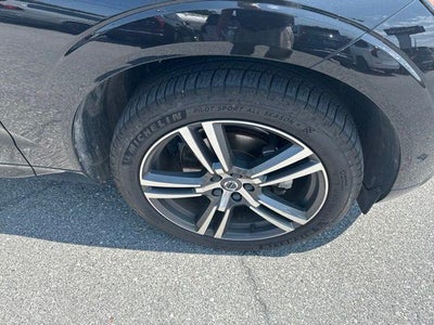 2018 Volvo XC60 T5 AWD Momentum