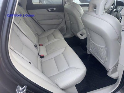 2018 Volvo XC60 T5 AWD Momentum