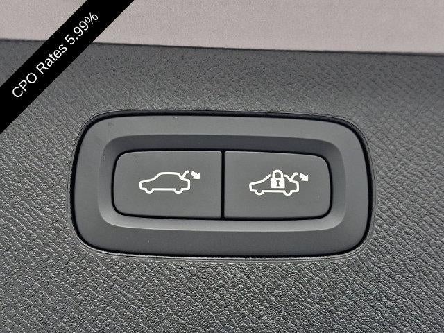 2026 Volvo XC90 B6 AWD Ultra Dark Theme 6-Seater