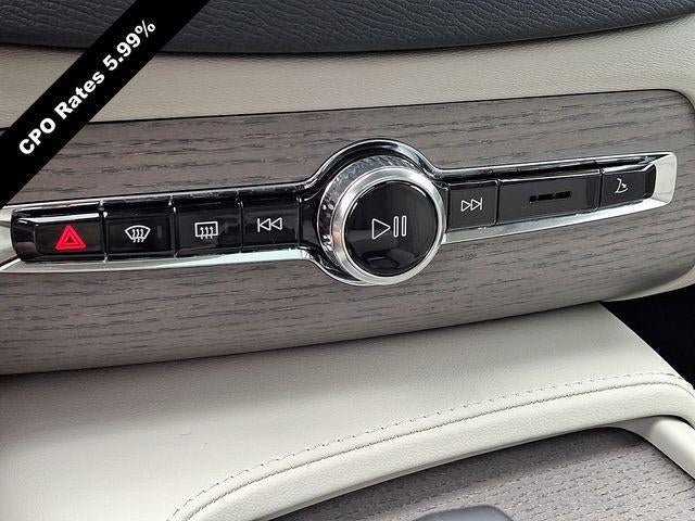 2025 Volvo XC90 B6 AWD Plus 7-Seater