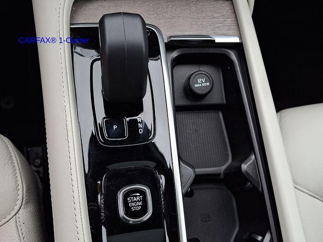 2024 Volvo XC90 B6 AWD Plus Bright Theme 7P