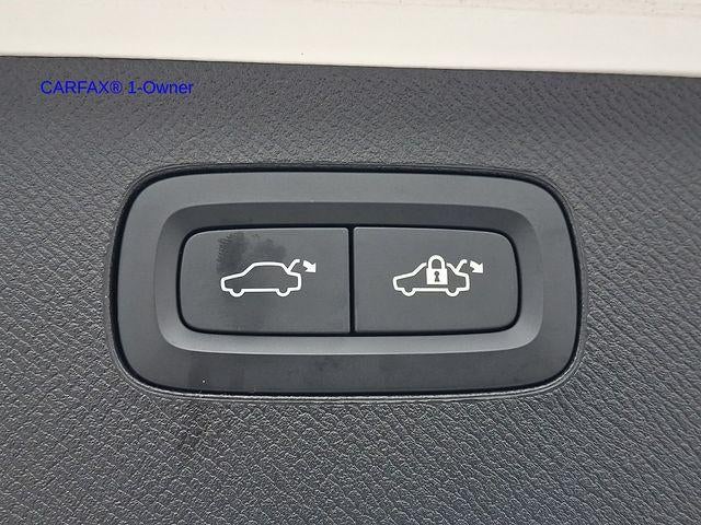 2024 Volvo XC90 B6 AWD Plus Bright Theme 7P