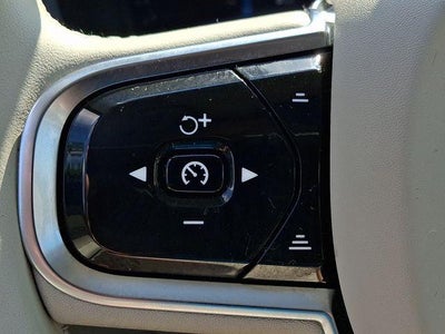 2023 Volvo XC90 B6 AWD Plus 7P