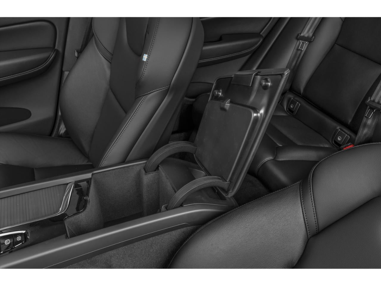 2023 Volvo XC60 B6 AWD Ultimate Dark Theme
