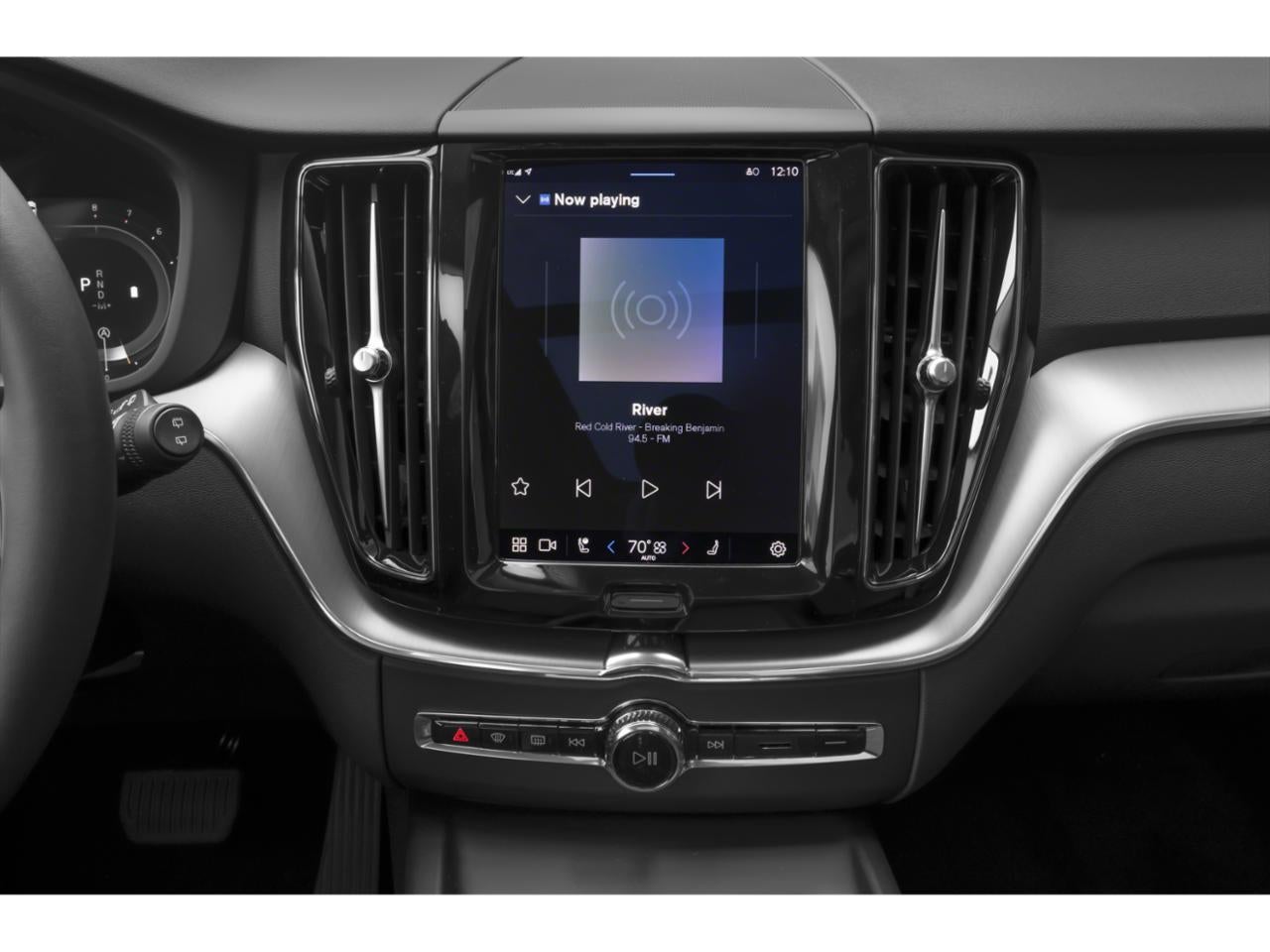 2023 Volvo XC60 B6 AWD Ultimate Dark Theme