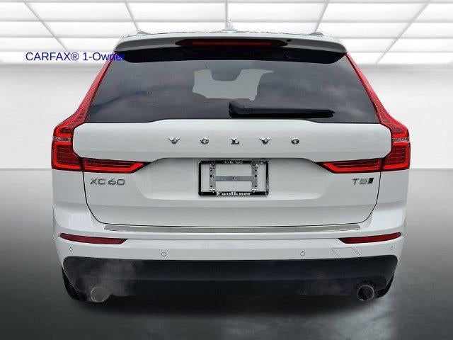 2021 Volvo XC60 T5 AWD Momentum