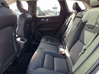 2021 Volvo XC60 T5 AWD Momentum