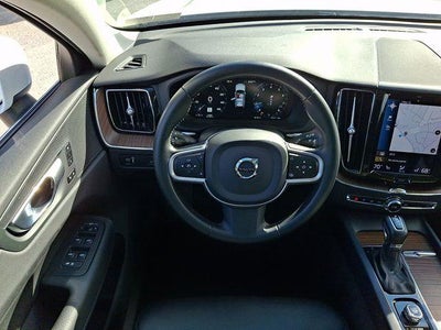 2021 Volvo XC60 T5 AWD Momentum