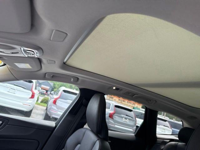 2021 Volvo XC60 T5 AWD Momentum