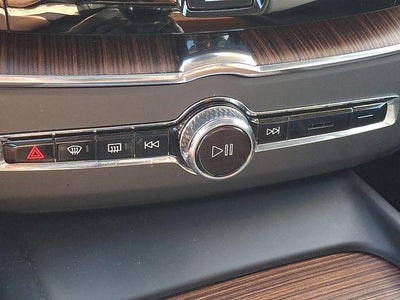 2021 Volvo XC60 T5 AWD Momentum