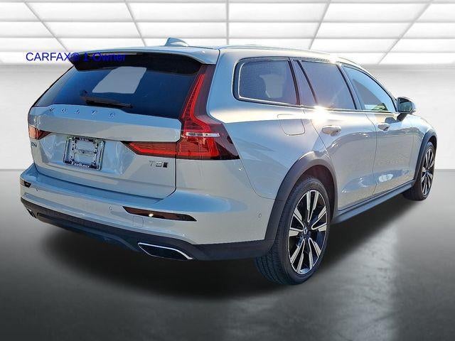 2022 Volvo V60 Cross Country T5 AWD