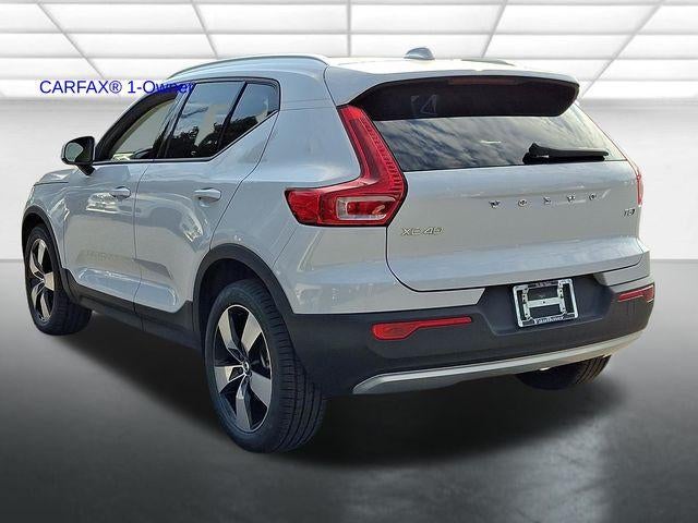 2020 Volvo XC40 T5 AWD Momentum