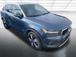 2021 Volvo XC40 T5 AWD Momentum