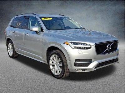 2019 Volvo XC90 T6 AWD Momentum