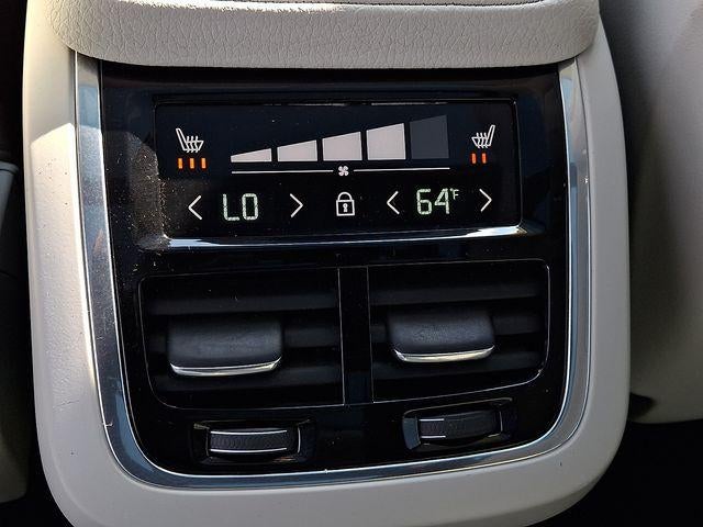 2019 Volvo XC90 T6 AWD Momentum