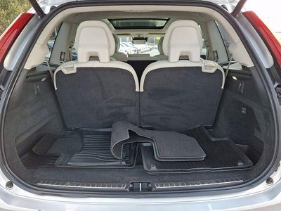 2019 Volvo XC90 T6 AWD Momentum